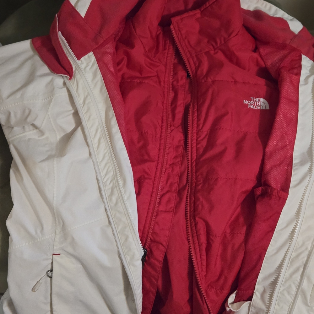 The North Face Ski Jacket. Women's Large. Remove Lining For Red Puffer. 2 For 1 - Picture 2 of 8